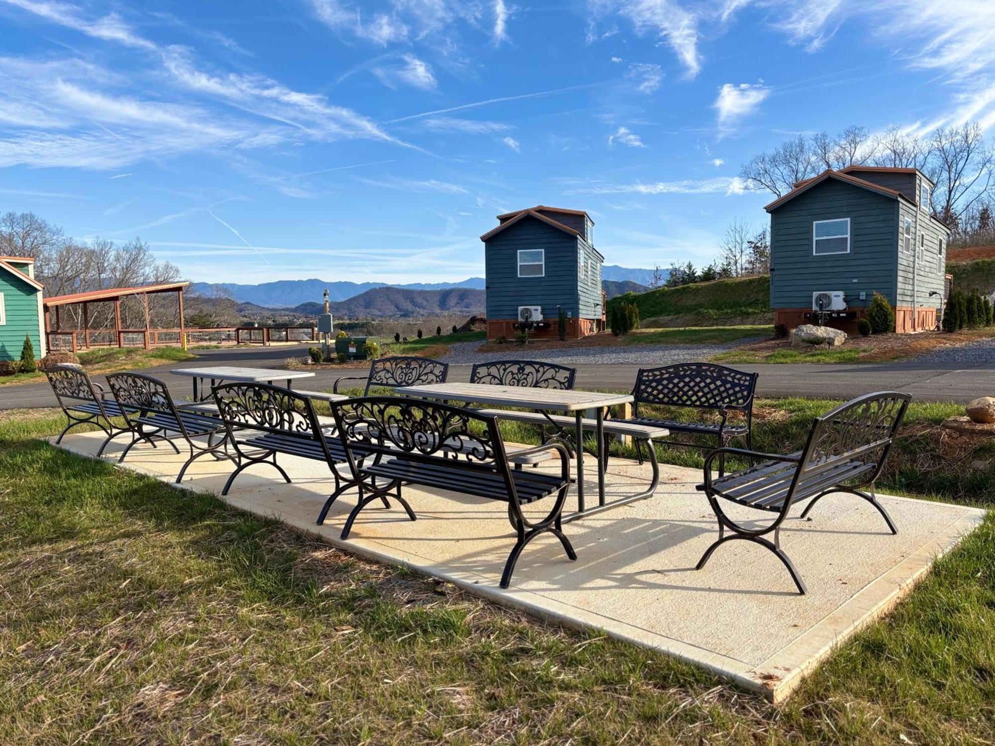 Sojourn Lodging Sevierville Exterior photo